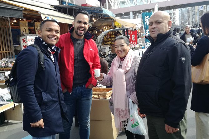 Tsukiji Food and Toyosu Market With Government-Licensed Guide - Navigating the Markets With Ease