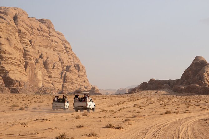 Wadi Rum Desert Tour With Lunch & Sunset - Khazali Canyon and Small Ar
