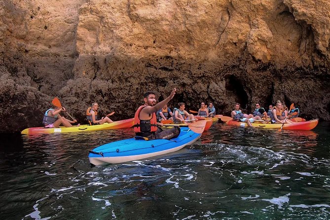 2-Hour Kayak Tour of Ponta Da Piedade Caves and Beaches - Kayaking Experience