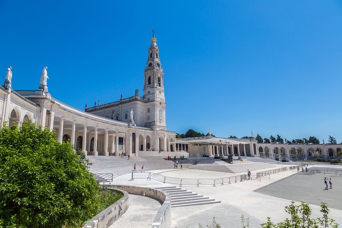 Fatima, Batalha, Nazare, Obidos Full-Day Group Tour From Lisbon - Obidos Medieval Center