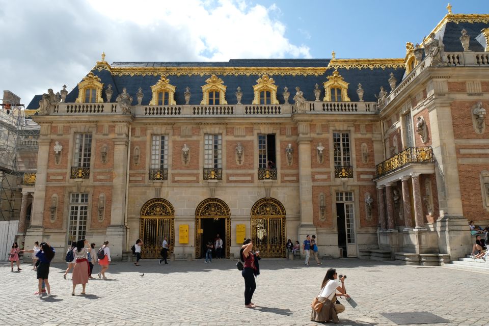 From Paris: Versailles Palace and Gardens Guided Day Trip - Important Information to Note