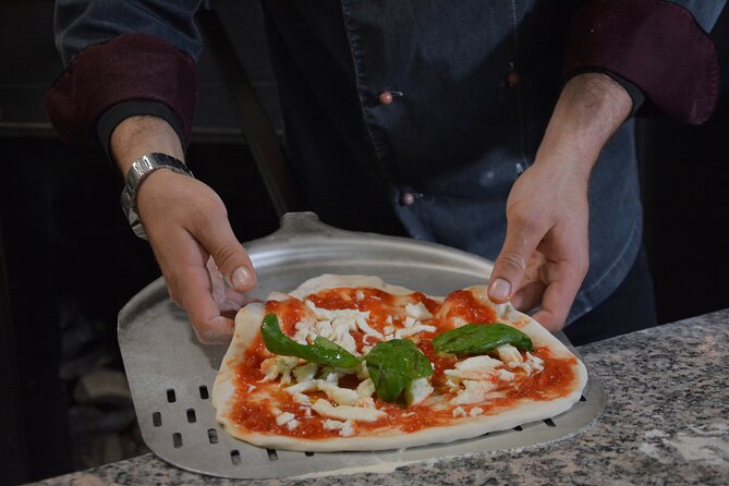 Last Lap! 1h Pizza Class in Rome - Cancellation and Policies