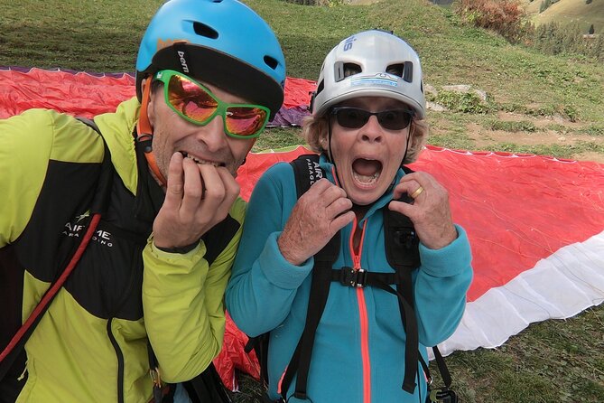 Paragliding Over the Lauterbrunnen Valley - Tandem Flight With Professional Pilot
