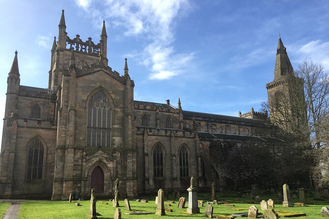 Rosslyn Chapel, Dunfermline Abbey and Stirling Castle Day Tour - Exploring Dunfermline Abbey