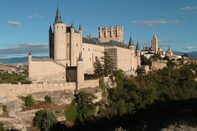 Segovia and Toledo Day Trip With Alcazar Ticket and Optional Cathedral - Discovering Toledos Diverse History
