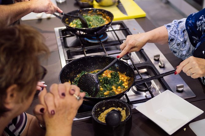 Spanish Cooking Class & Triana Market Tour in Seville - Main Course: Spinach and Paella