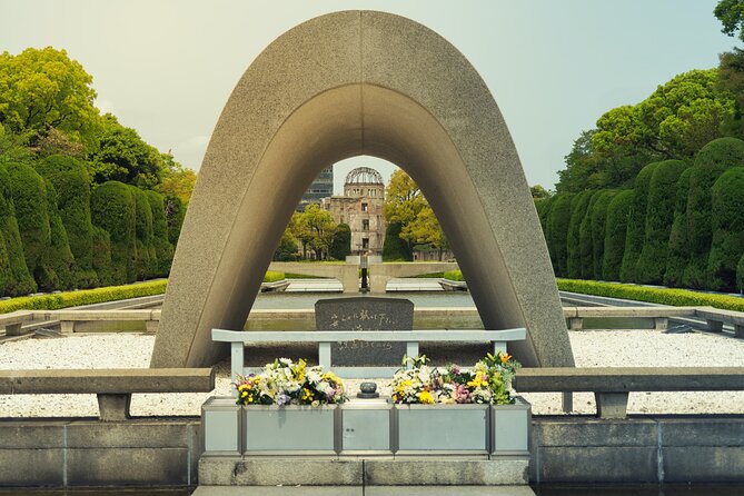 The Peace Memorial to Miyajima : Icons of Peace and Beauty - Hiroshimas Peace Memorial
