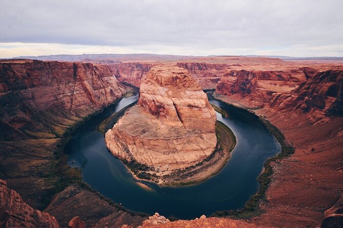 Vegas: Antelope Canyon, Horseshoe Bend, With Lunch - Navajo Tour Guide