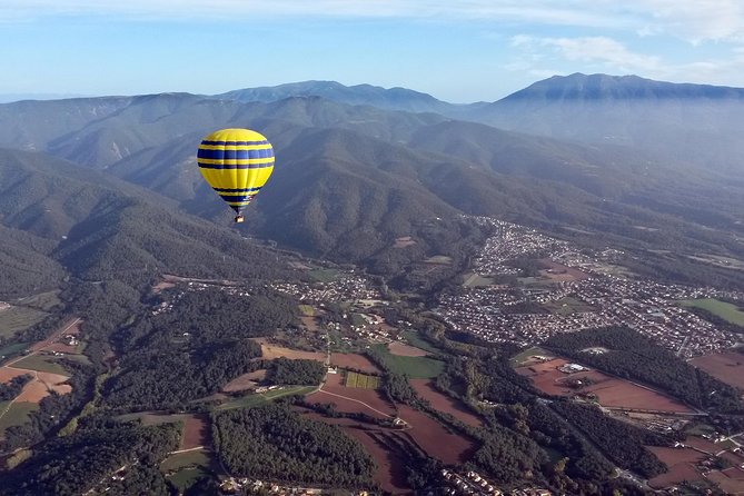 Balloon Ride Over Catalonia With Optional Pick-Up From Barcelona - Breathtaking Views of Catalonia