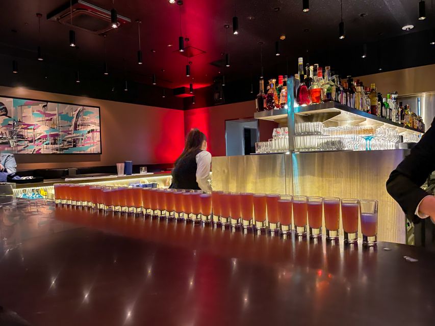 Food & Drinks Bar Tour- Discover Unique Tokyo Nightlife - Lounge and Club Finale
