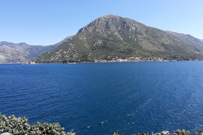 Full-Day Tour Bay of Kotor Perast Kotor and Budva Small Group From Dubrovnik - Tour Group Size