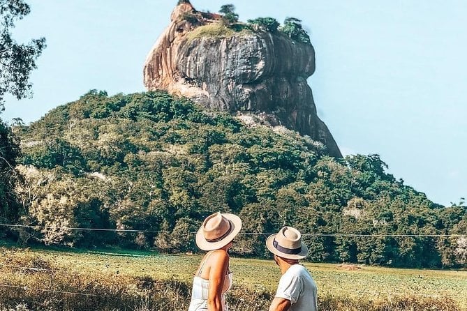 Kandy to Sigiriya Day Tour and Dambulla Cave Temple With Private Vehicle - Sigiriya Rock Fortress