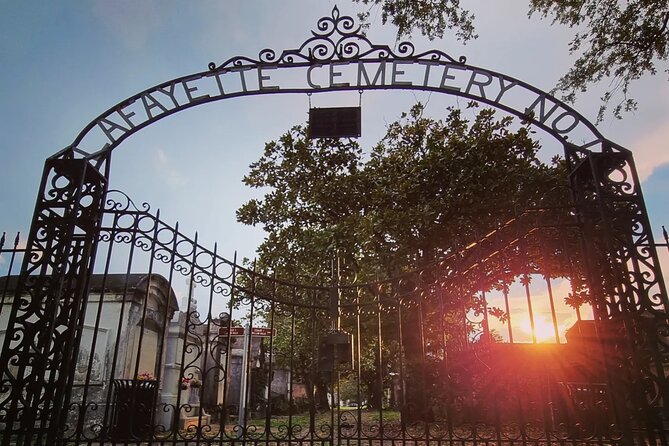 New Orleans Garden District and Cemetery Bike Tour - Meeting Point and Tour Logistics