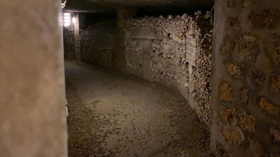 Paris: Small-Group Catacombs Tour With Skip-The-Line Entry - Role of the Catacombs in Burials