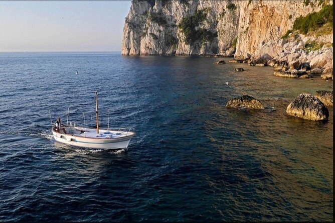 Private Tour in a Typical Capri Boat - Exploring the Coastline