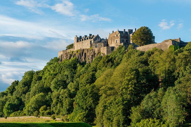 Stirling Castle, Loch Lomond and Cruise Day Tour From Glasgow - Luggage and Age Requirements