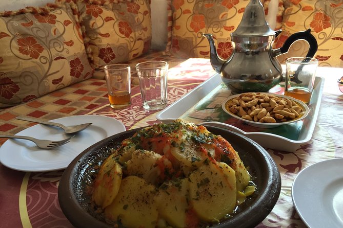 The Atlas Mountains and 5 Valleys Day Trip From Marrakech With Berber Lunch - Pickup and Timing