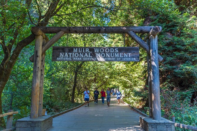 Bike the Golden Gate Bridge and Shuttle Tour to Muir Woods - Tour Experience
