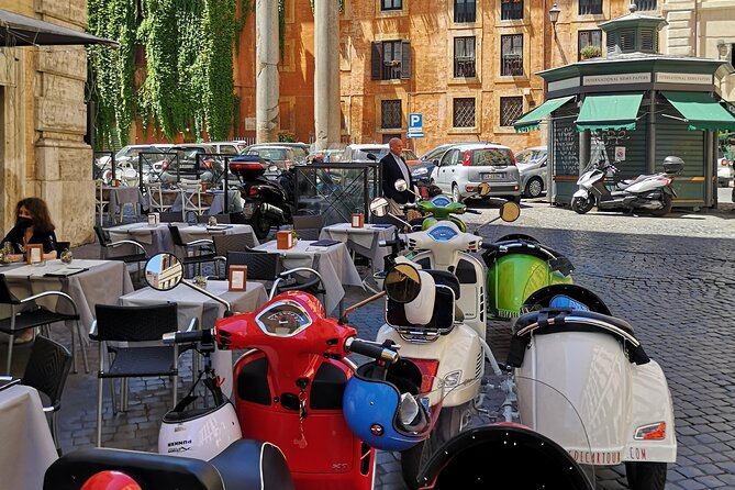 Highlights of Rome Vespa Sidecar Tour in the Afternoon With Gourmet Gelato Stop - Experienced and Licensed Guides