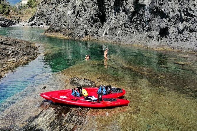 Kayak Experience With Carnassa Tour in Cinque Terre + Snorkeling - What to Expect During the Tour