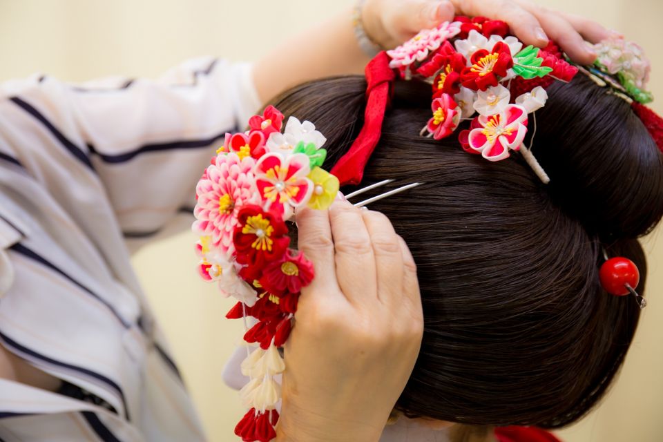 Kyoto: 2-Hour Maiko Makeover and Photo Shoot - Group Size and Location