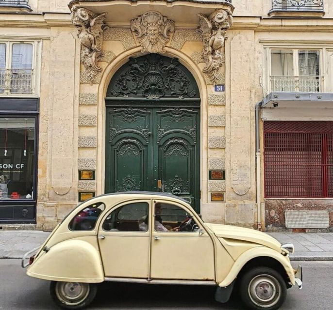 Paris: Guided City Highlights Tour in a Vintage French Car - Discover Iconic Sights