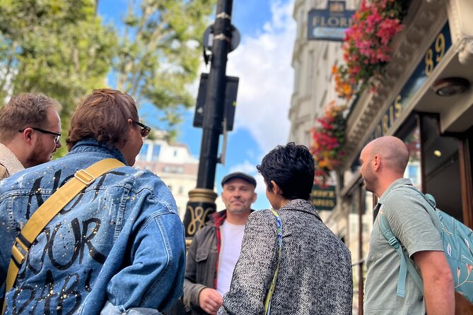 Royal Historic Pubs Walking Guided Tour in London - Group Size and Operator