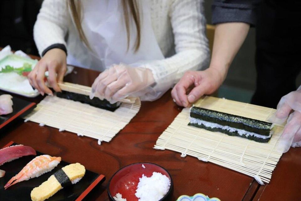 Tsukiji Fish Market Visit With Sushi Making Experience - Preparing Your Sushi Meal