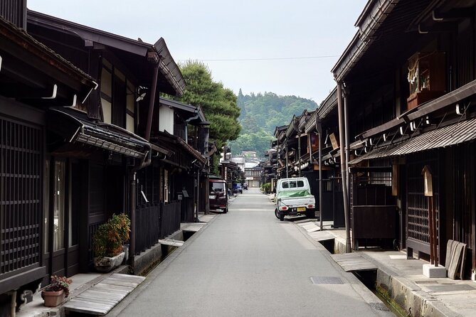1-Day Takayama Tour: Explore Scenic Takayama and Shirakawago - Charming Shirakawa-go