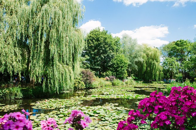 Giverny and Monets Garden Tour - Tour Inclusions and Duration