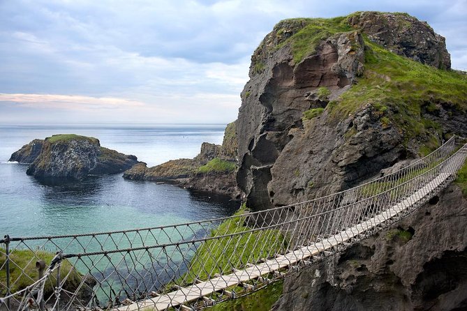 Guided Day Tour: Giants Causeway From Belfast - Group Size and Age Limit