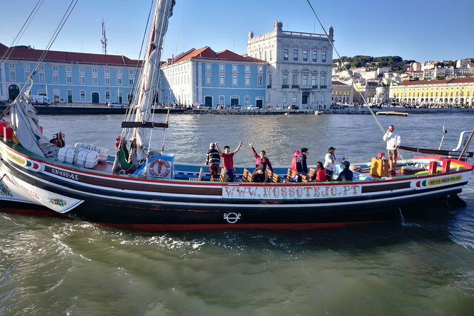 Lisbon Traditional Boats - Guided Sightseeing Cruise - Group Size and Age Policy