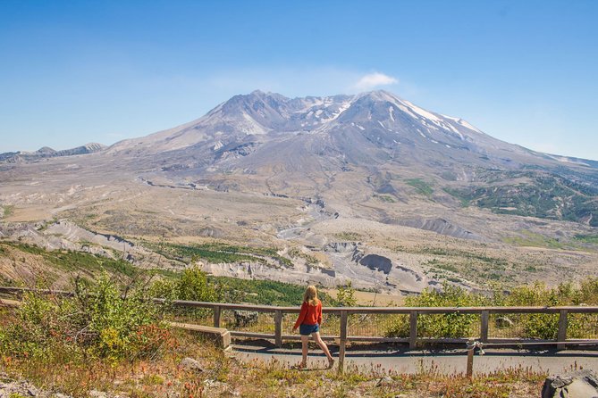 Mt. St. Helens National Monument From Seattle: All-Inclusive Small-Group Tour - Guided Hikes and Treks