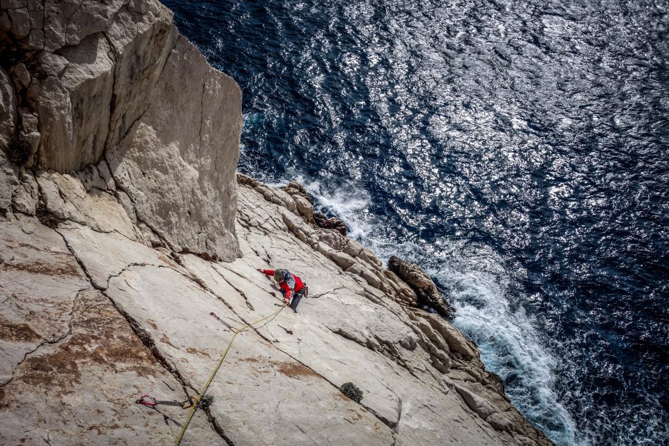 Multi Pitch Climb Session in the Calanques Near Marseille - Exploring the Calanques