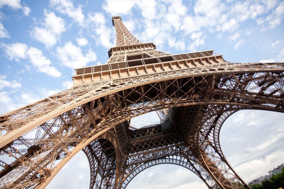 Paris: Eiffel Tower Tickets and City Bus Tour - Meeting Point Information