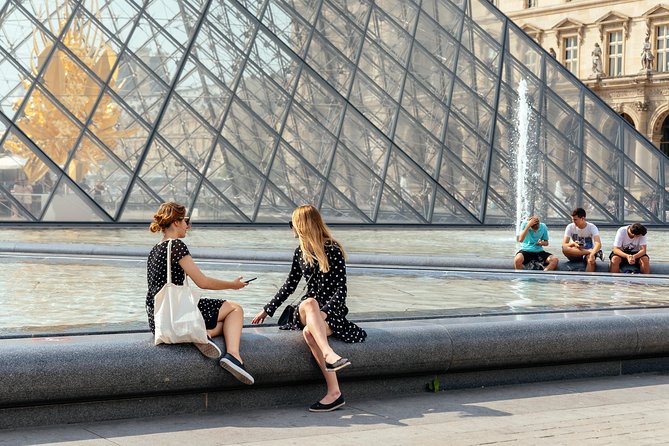 PRIVATE TOUR: Highlights & Hidden Gems of Paris With Locals / B-Corp Certified - Sustainability Commitment