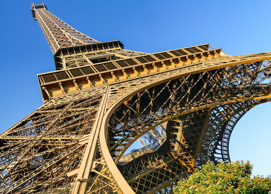 Paris: Eiffel Tower Fully Guided Tour With Summit Option - Important Considerations