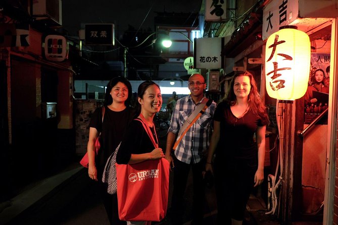 Tokyo by Night: Happy Hour in Shinjuku`s District - Personalized and Sustainable Experience