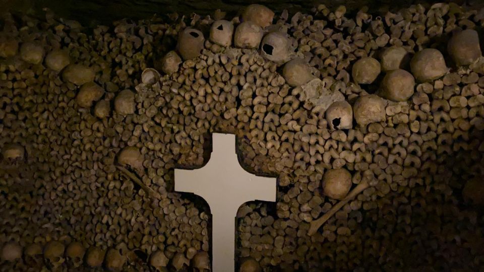 Paris: Small-Group Catacombs Tour With Skip-The-Line Entry - Frequently Asked Questions