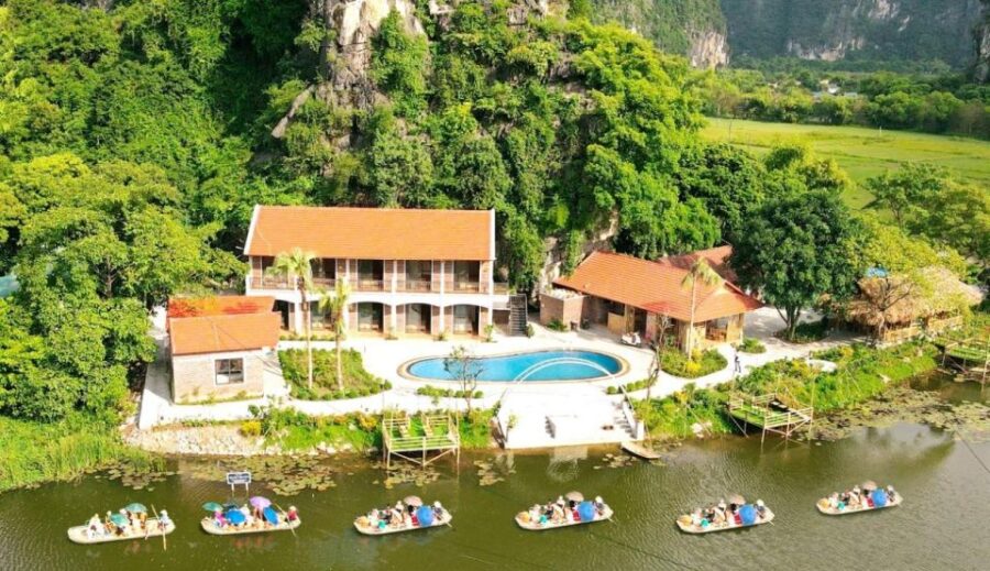 Amazing Tour Hanoi - Ninh Binh - Halong Bay 3 Days 2 Nights