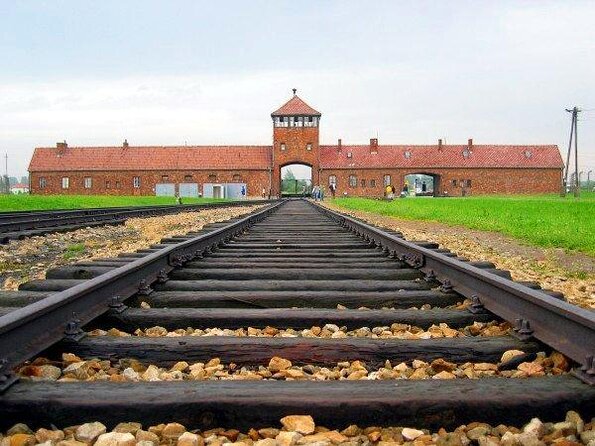 Auschwitz-Birkenau Live Guided Tour & Booklet Option - Key Points