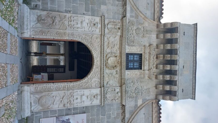 Avila: Private Tour of the Walls and Historic Center