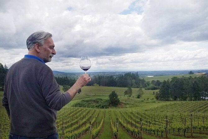 explore-the-wines-of-oregons-willamette-valley-customizable-wine-tasting-tour