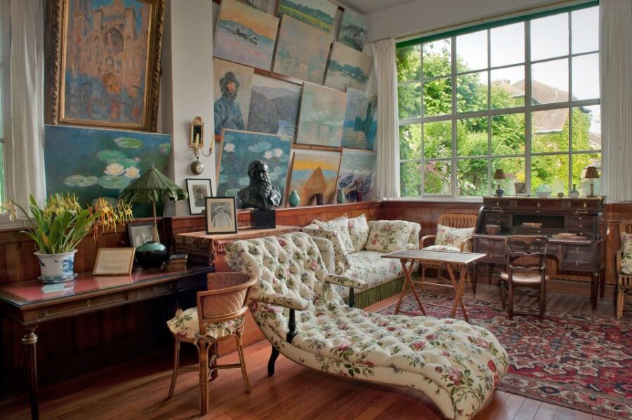 From Paris: Giverny Audio-Guided Tour - Exploring Monets Charming Village