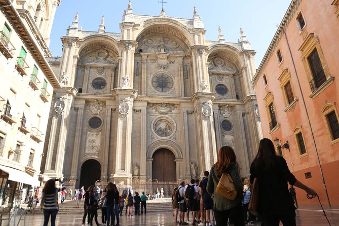 Granada Tapas and Wine Small Group Tour - Meeting and Drop-off Points