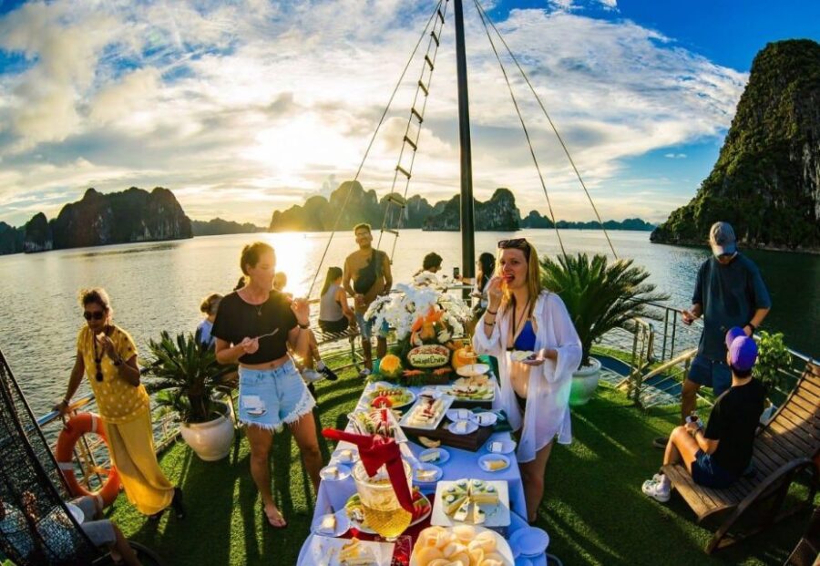 Halong Bay Full Day Tour 6 Hour Cruise Buffet Lunch