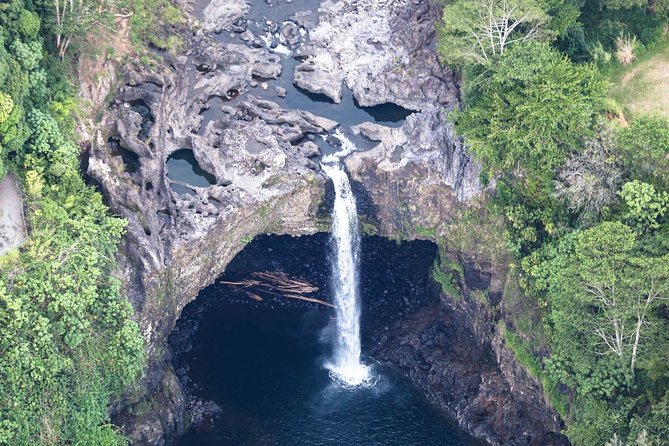 Hilo: Helicopter Lava and Rainforests Adventure - Lava, Forests, and Waterfalls