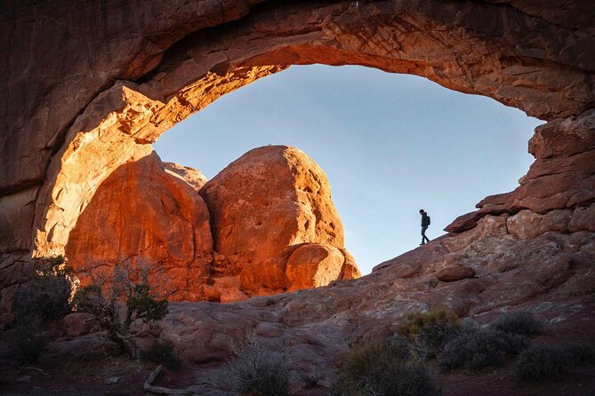 Immersive Arches Scenic Road Tour W/ Iconic Stops - Key Points