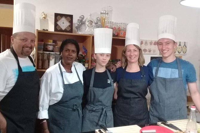 join-chef-sandy-in-her-kitchen-and-discover-little-secrets-of-mauritian-cuisine-key-points