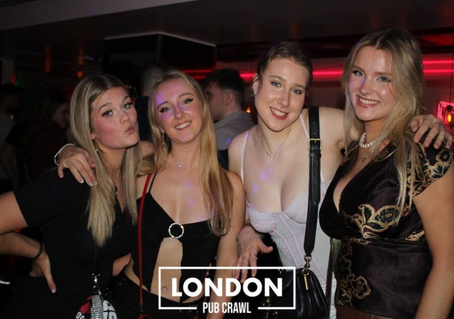 london-west-end-pub-crawl-with-drink-deals-meeting-point-and-logistics